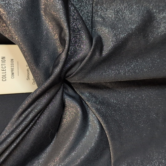 EXPRESS Body Contour Metallic Twist Front Thong Bodysuit SMALL NWT - Picture 5 of 8